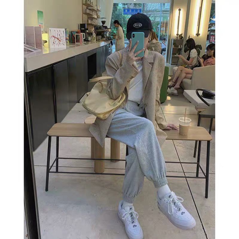 Áo vest kẻ nắp túi