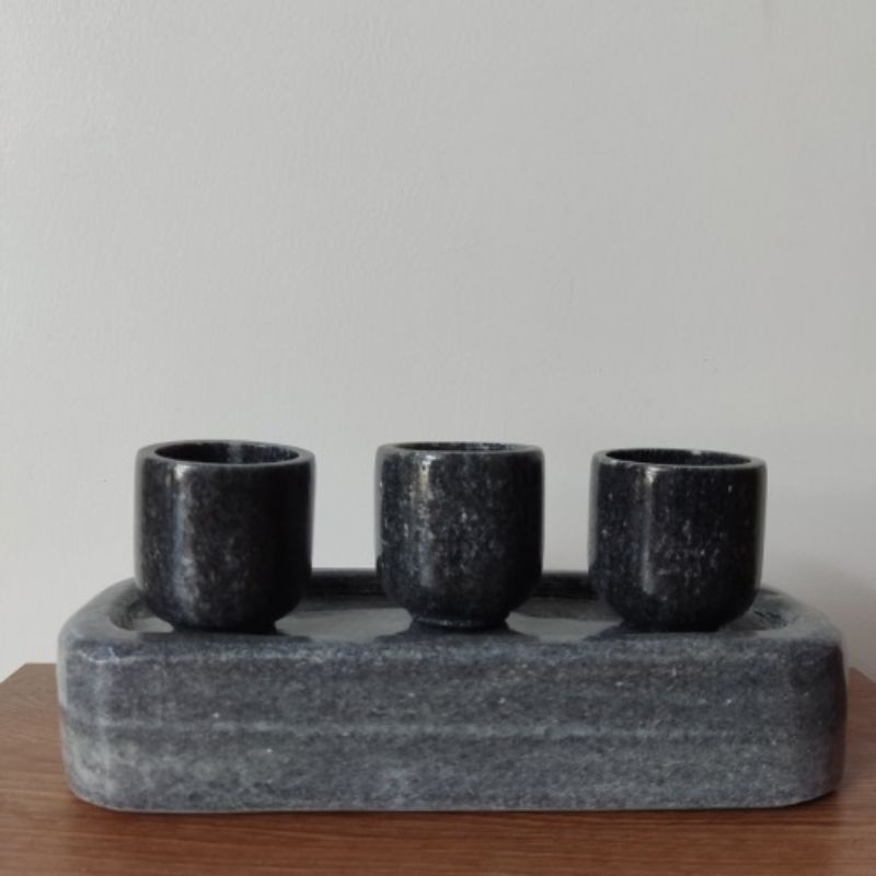 ba ly nước, chung nước bằng đá đen