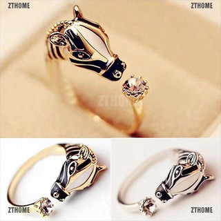 Nhẫn hình đầu ngựa đính pha lê thanh lịch