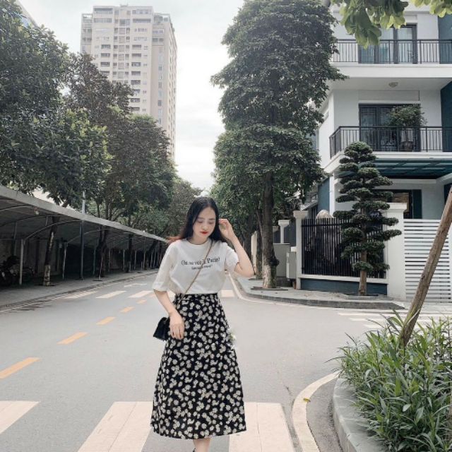 Set áo trắng chân váy hoa cúc