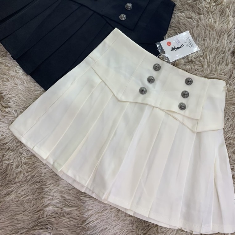 Chân Váy Lưng cao Ly To Màu Trắng Phối Khuy Cá Tính Hàng Loại 2,Váy Xếp Li Ngắn Cạp Cao Sợi Tổng Hợp Dày Dặn Đẹp | BigBuy360 - bigbuy360.vn