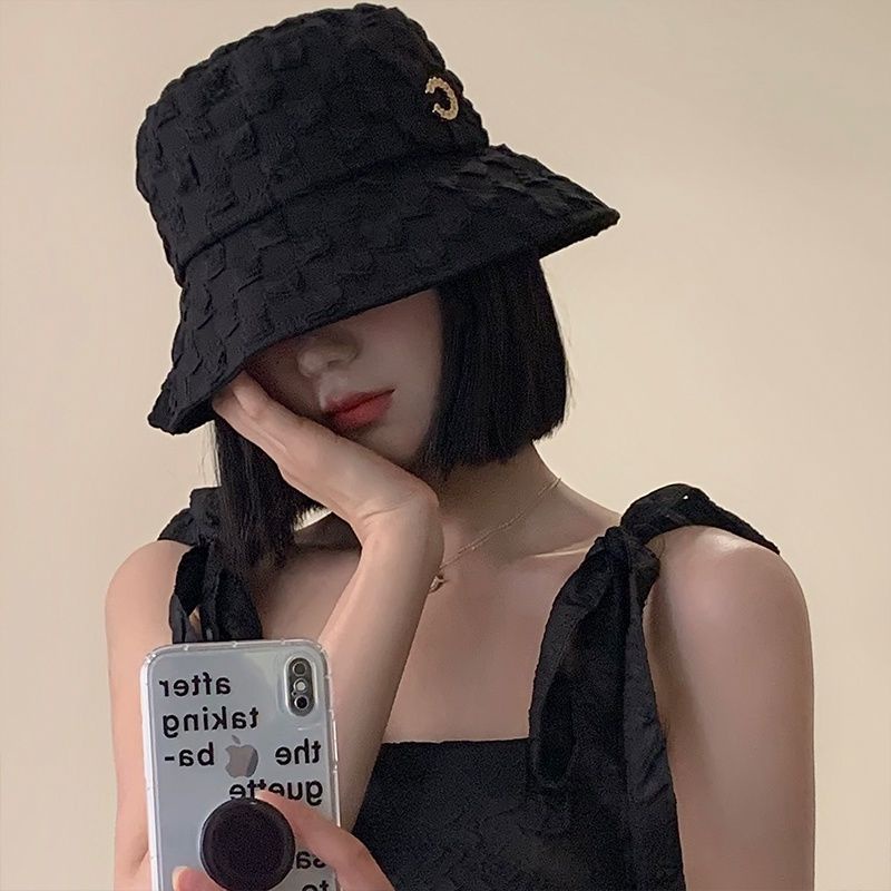 Mũ Tai Bèo Họa Tiết Ô Vuông Tag Chữ C