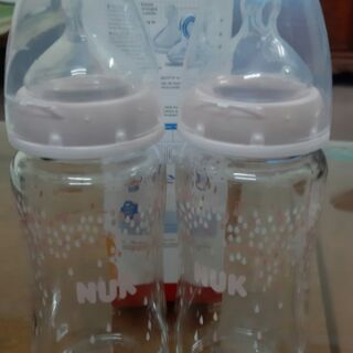 Bình sữa nuk thủy tinh 240ml