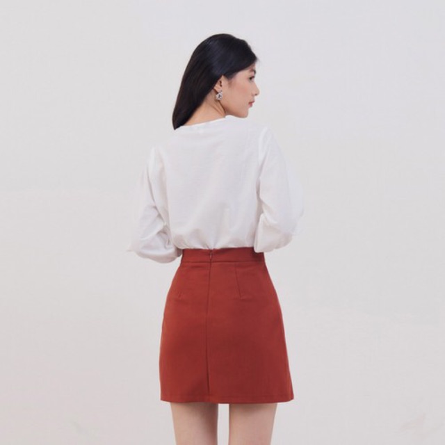 Chân váy thêu marc