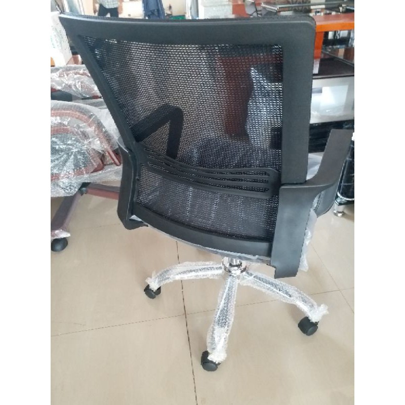 Ghế văn phòng lưng trung sử dụng lưới chịu lực chính hãng Hòa Phát  GL119M