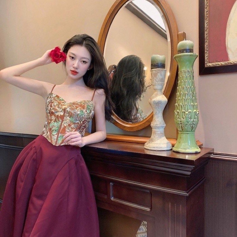 SET Áo Dây Ôm Croptop Hoa + Váy Xoè Đỏ Đô Sang Chảnh