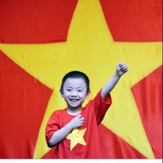 Áo cờ đỏ sao vàng cho bé (vải đẹp)