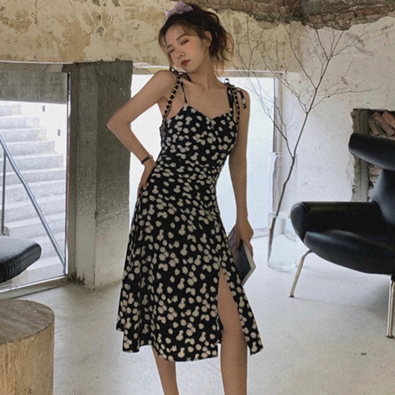 Đầm Hai Dây Xẻ Tà Họa Tiết Hoa Cúc Xinh Xắn Cho Nữ