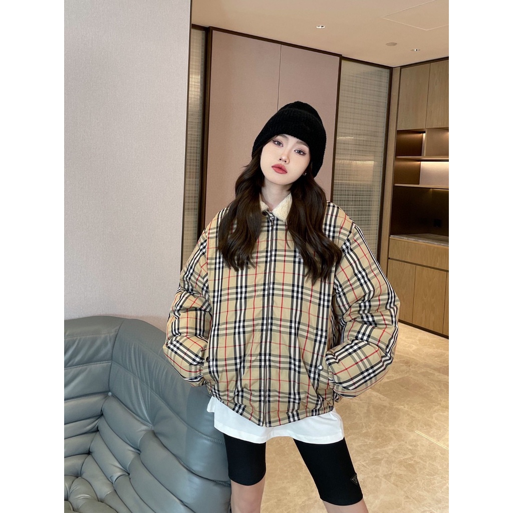 Áo khoác phao nữ phối lông hạ tiết kẻ sọc cổ điển thời trang cao cấp Burberry BBR