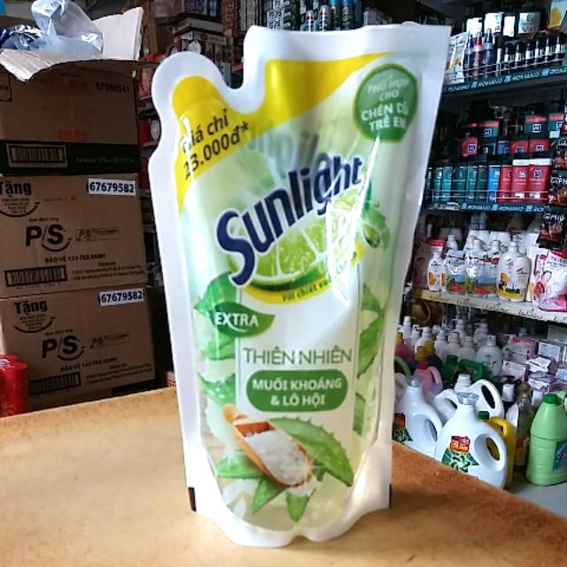 Nước rửa chén SUNLIGHT THIÊN NHIÊN MUỐI KHOÁNG VÀ LÔ HỘI túi 750g