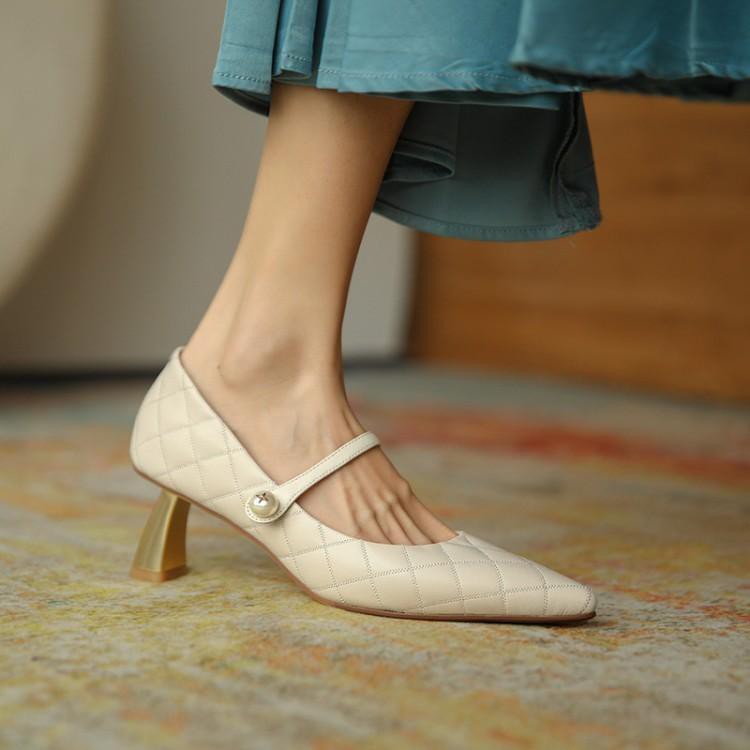 New Hepburn Mary Jane Retro Female High Heels With Pearl Leisure Minimalistic Shoes Pointed Wild High Heels Soft Leather