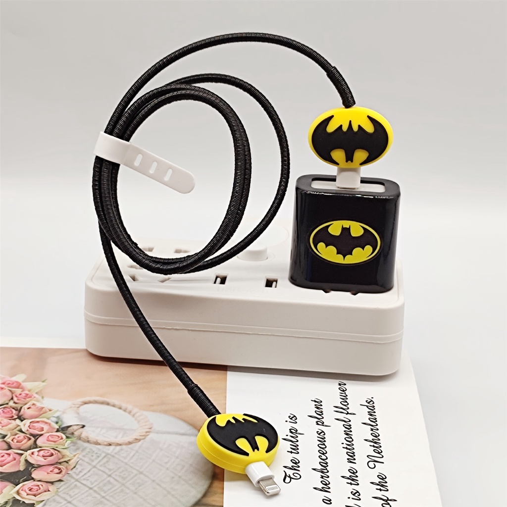 Bộ 4 Phụ Kiện Bảo Vệ Đầu Cáp Sạc Chống Sốc Hình Captain America/Iron Man/Batman Dễ Thương Cho Apple iphone 18W/20w