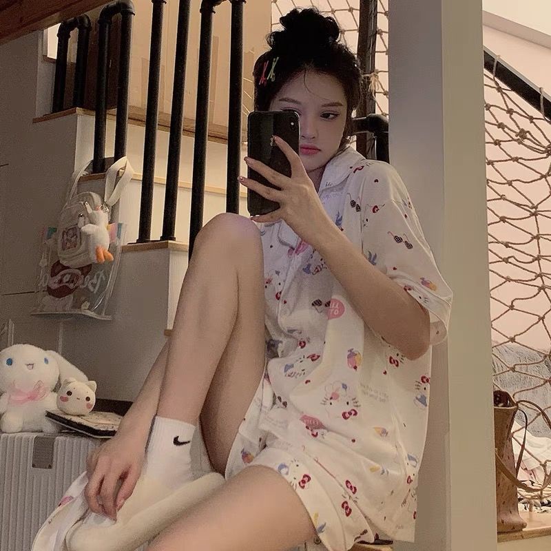 Bộ Đồ Ngủ Ngắn Tay Họa Tiết Hello Kitty Phong Cách Nhật Bản Dễ Thương Dành Cho Nữ