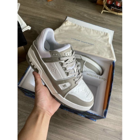 Giày sneaker Luôn Vui Tươi