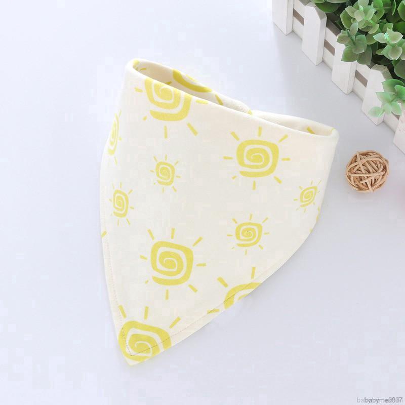 Khăn yếm ăn hình tam giác 2 lớp bằng cotton in hình hoạt hình cho bé
