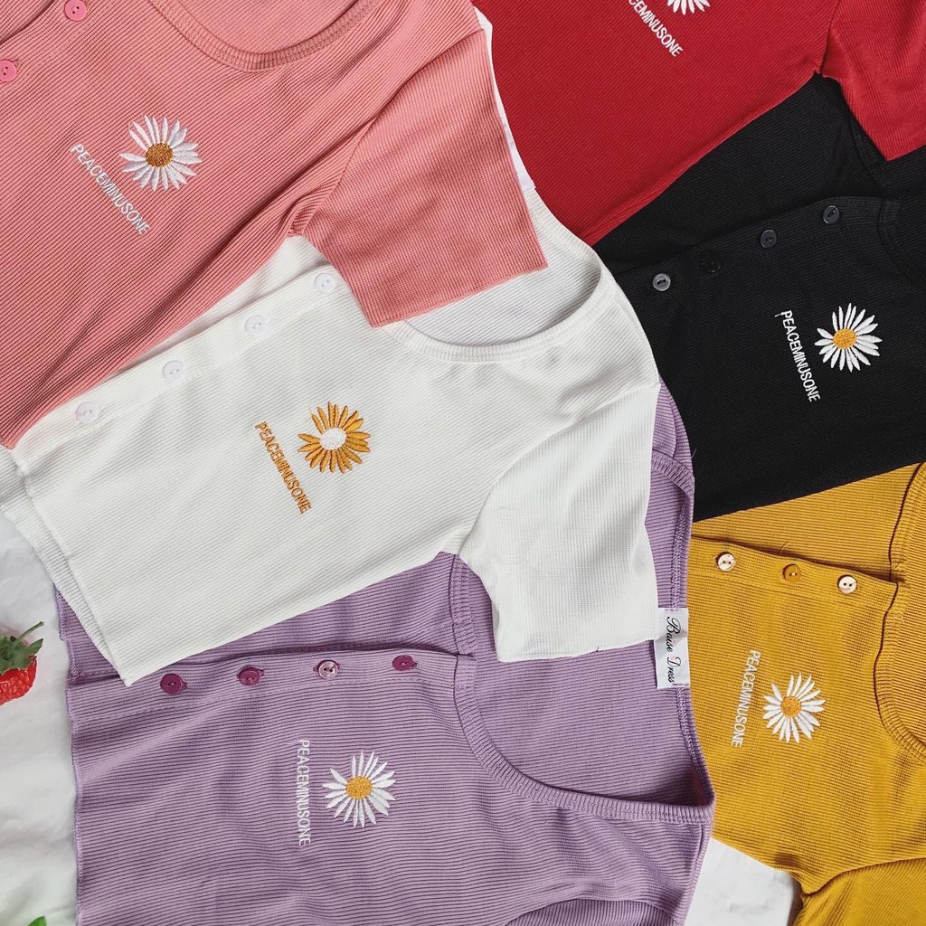 ÁO CROPTOP THÊU HOA CÚC VIỀN GẤU LEN TĂM CÚC CÀI PEACEMINUSONE ULZZANG
