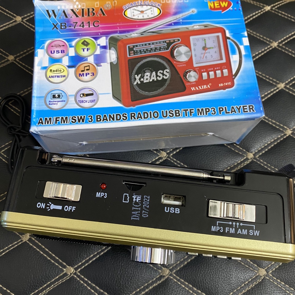 Đài FM WAXIBA XB-741C Cao Cấp. Nghe Radio,FM, Tích Hợp Đồng Hồ, Hỗ Trợ Đèn Pin. Dễ Dàng Sử Dụng