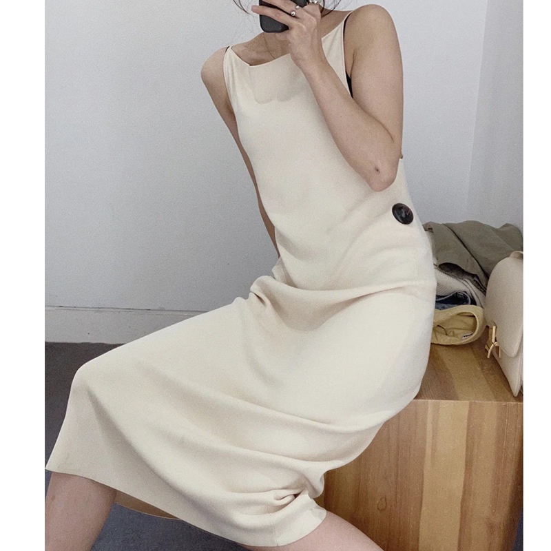 Váy yếm ôm hở lưng dáng dài có lót ngực siêu sang 2022