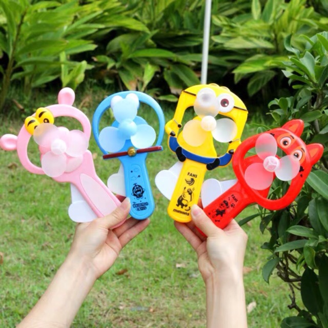Quạt bóp tay cầm mini cho bé nhiều mẫu siêu cute - Giái pháp chống nóng mùa hè (size to)