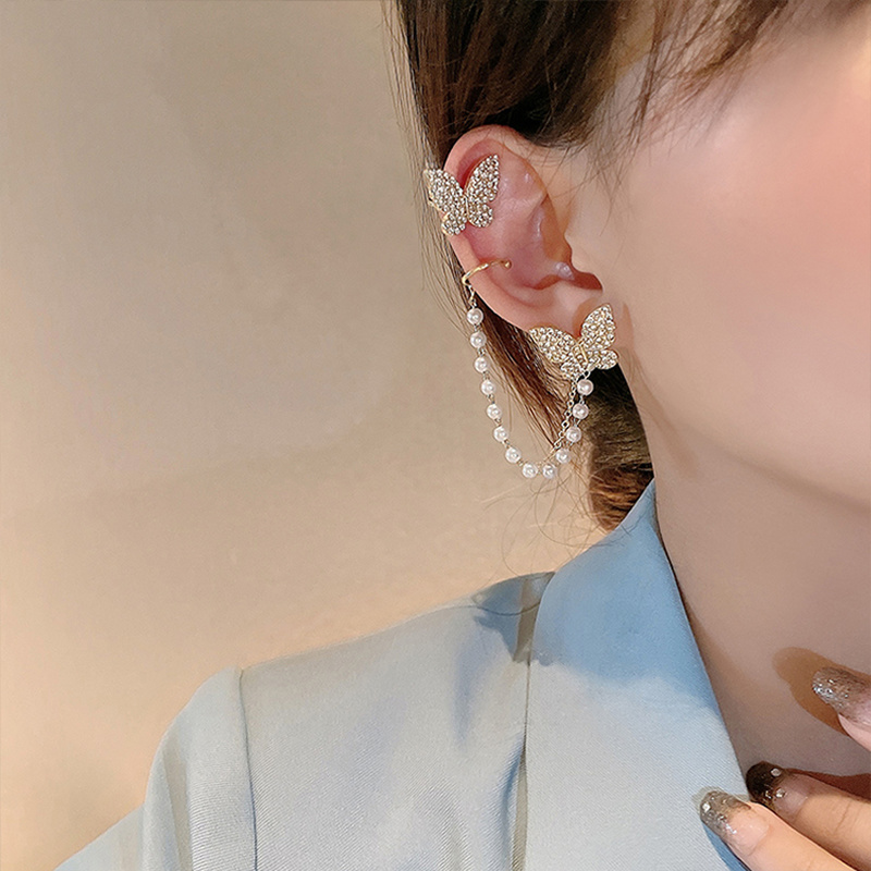 Khuyên tai hình bướm đính hạt ngọc trai cao cấp hợp thời trang