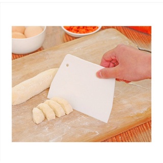Dao vét bột, dao cắt bột bằng nhựa tạo vân bánh mun.home