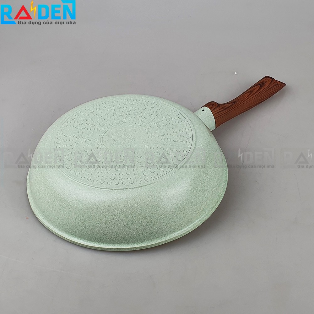 Chảo đúc men đá chống dính 7 lớp Greencook GCP06 chịu trầy xước tốt, dùng được tất cả các bếp