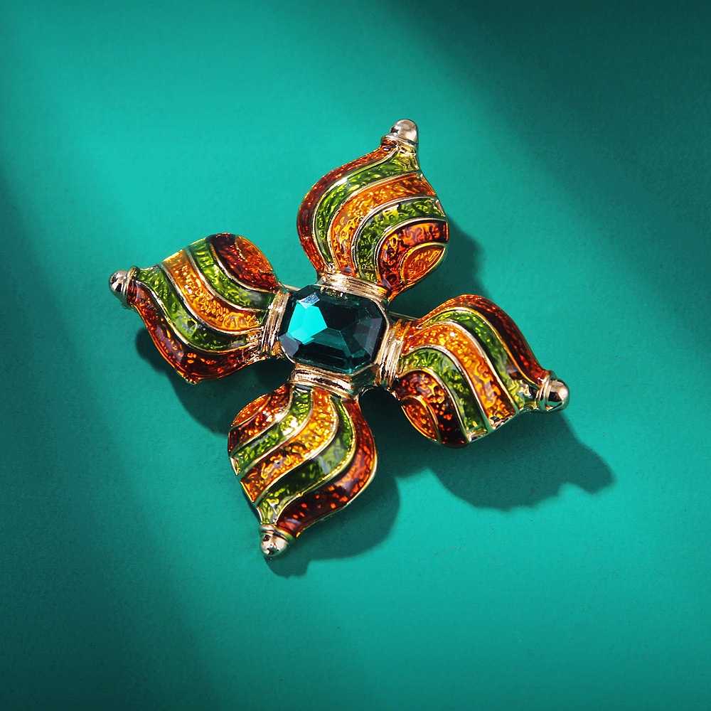 Ghim Cài Áo Hình Chữ Thập Đính Pha Lê Xanh Lá Phong Cách Baroque Thời Trang Cao Cấp Cho Nữ