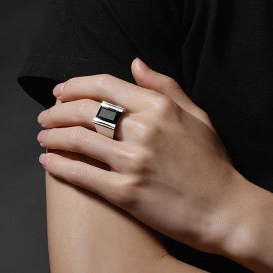 Nhẫn Thép Titan Đính Đá Đen Thời Trang Cho Nam