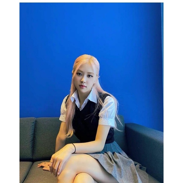 Set áo gile len chân váy tennis giống Rosé BLACKPINK