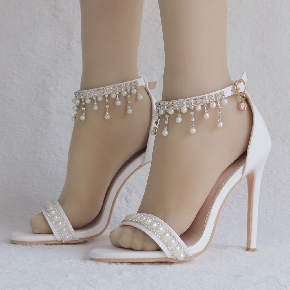 Giày Sandal Cao Gót Hở Mũi Phối Tua Rua Thời Trang