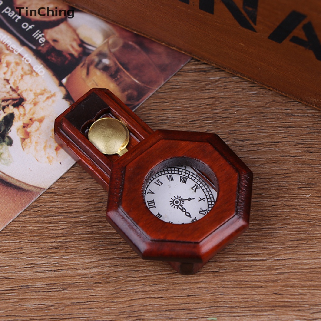 Đồng Hồ Đỏ Bằng Gỗ Kiểu Vintage Trang Trí Nhà Búp Bê Tỉ Lệ 1 / 12