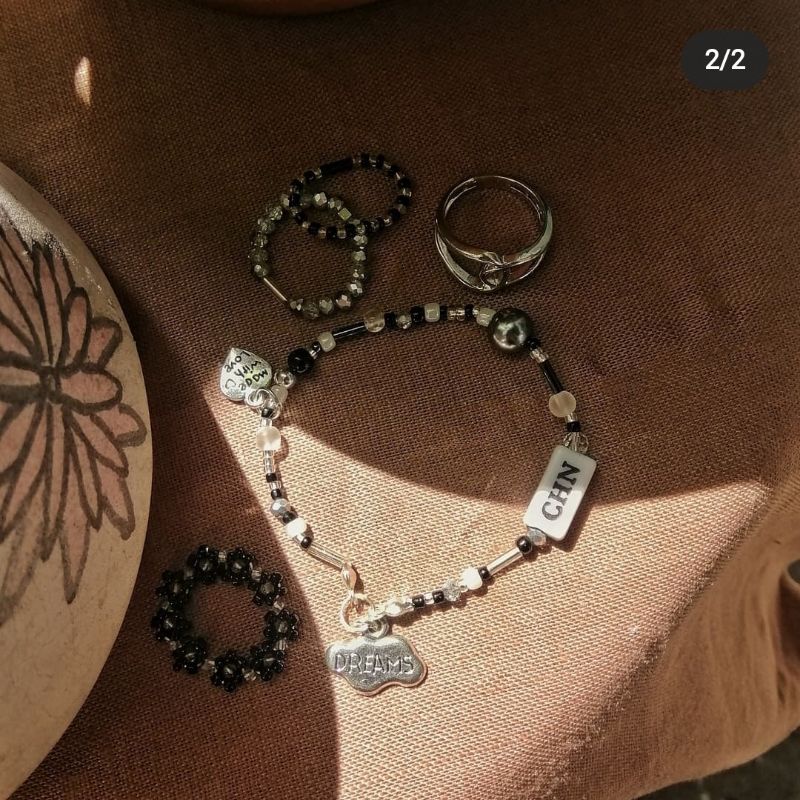 Vòng hạt đeo tay mix tên riêng tone đen trắng ngầu đét chất riêng/ vòng đeo tay hạt cườm