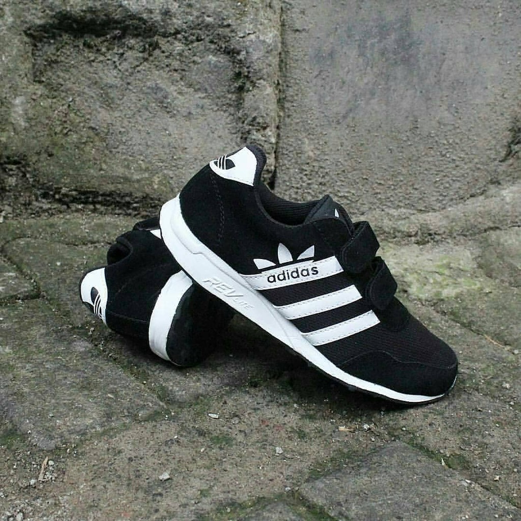 Giày Thể Thao Adidas Neo Junior Size 33 37 Màu Đen Cá Tính Cho Bé