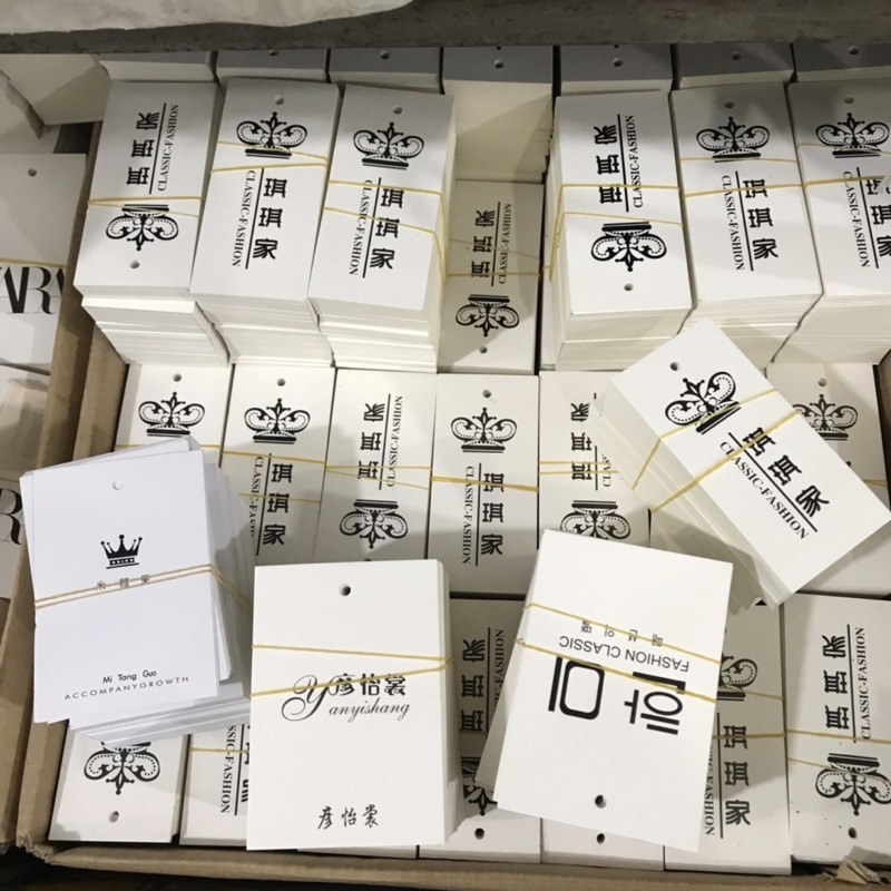 Mác quần áo nhiều loại, 1 tập bao gồm 100c, 200c