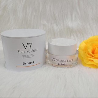 KEM DƯỠNG TRẮNG DA DR.JART V7 TONING LIGHT