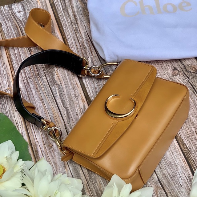 Túi Chloe C double carry bag màu nâu da bò