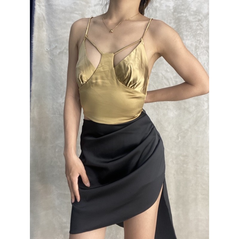VX01 chân váy xếp li lệch tà