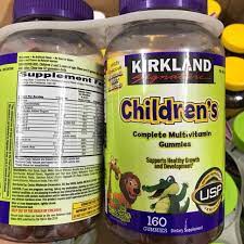 sét 2 lọ Kẹo gấu Cặp 2 - Kẹo Bổ Sung Vitamin Cho Bé Kirkland Children’s Multivitamin