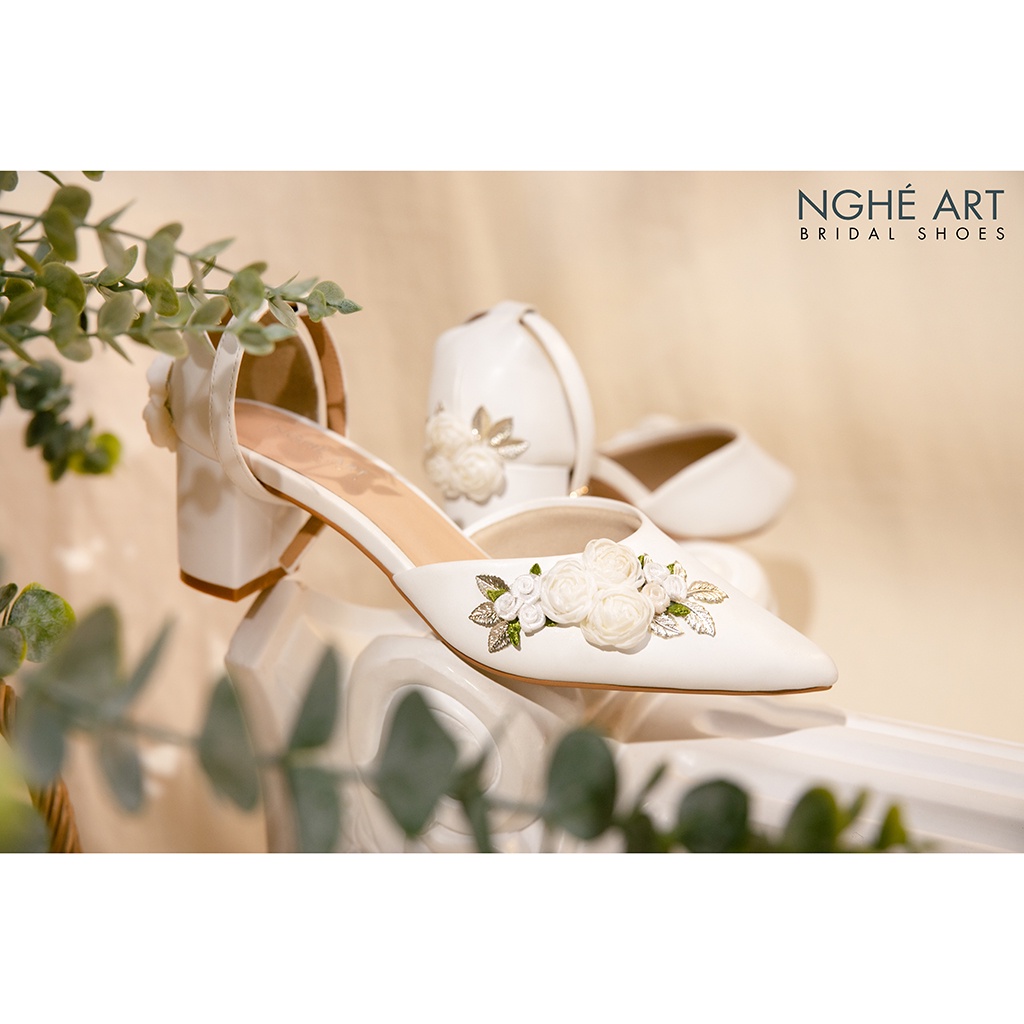 Giày cưới Nghé Art hoa 298 trắng