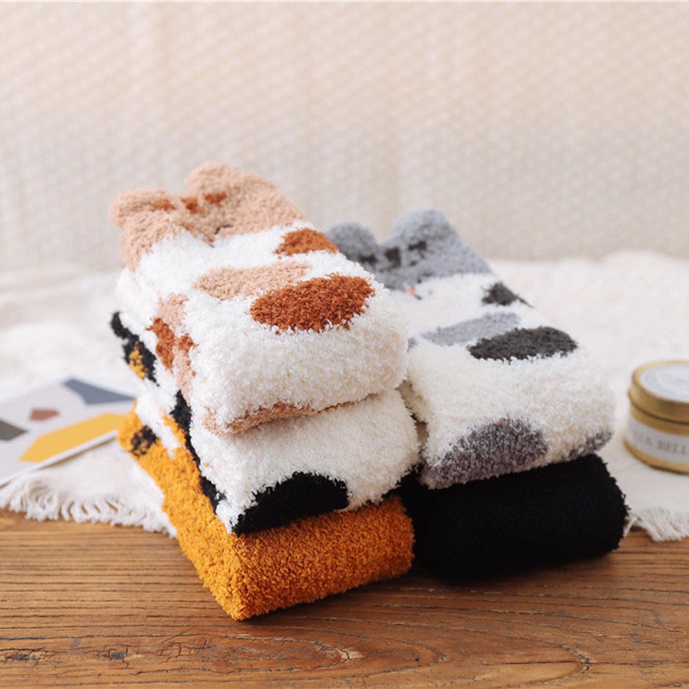 Tất vải nhung san hô dày mềm mại giữ ấm mùa đông mang đi ngủ in hình chân mèo nhiều màu thời trang cho nữ