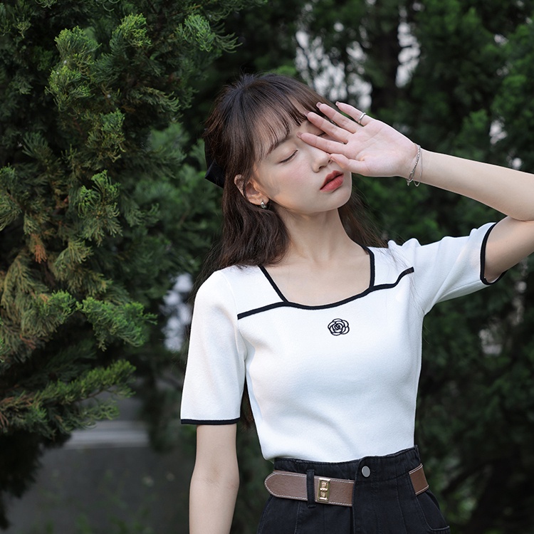 Áo dệt kim ZHELIHANGFEI ngắn tay cổ vuông thêu họa tiết xinh xắn