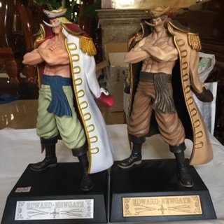 Mô hình chính hãng one piece râu trắng ko hộp