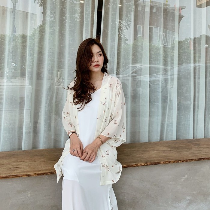 Áo khoác kimono đi biển hoa nhí đỏ