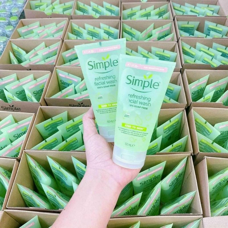 Sữa rữa mặt Simple (150ml)
