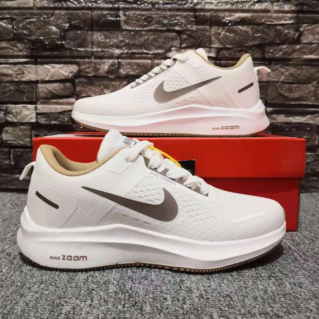 Giày ChạY Siêu Nhẹ ThoáNg Khí Cho Nam Và Nữ Size 36-44