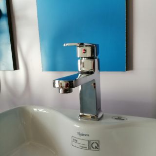 Vòi rửa mặt lavabo đồng mạ crom kobesi
