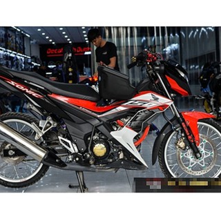 Tem trùm sonic 150R trắng cam đen chữ trung