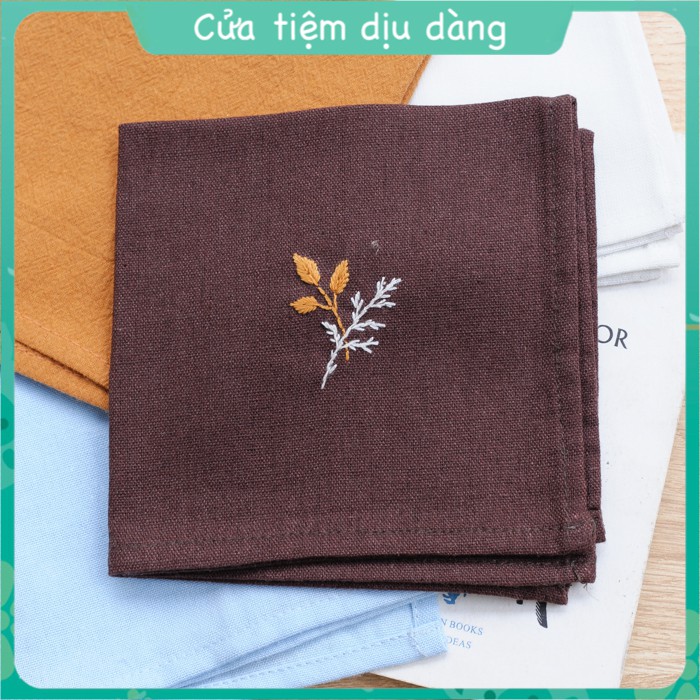 Khăn tay  vải linen thêu thủ công - mẫu Lá Thu
