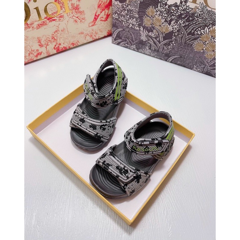 Xăng đan xốp cho bé