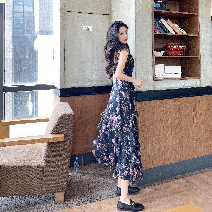 In summer, the new Platycodon grandiflorum French style chiffon dress shows lean temperament at the waist.